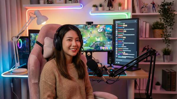 17c一起草直播视频